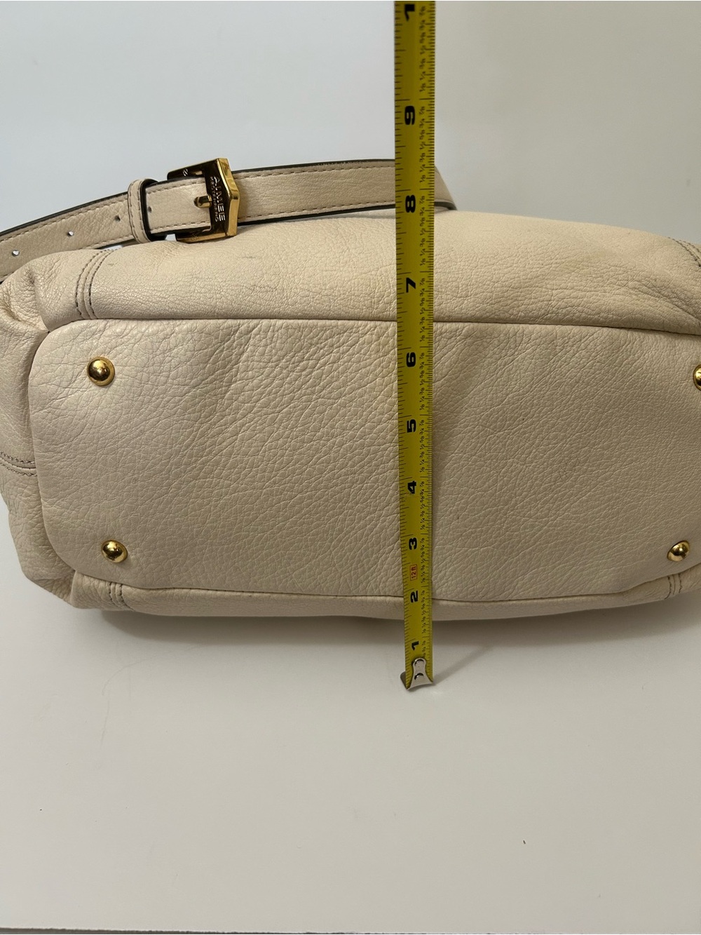 Aimee Kestenberg Pebbled Cream Leather Satchel/Crossbody with Gold Hardware - Picture 14 of 16